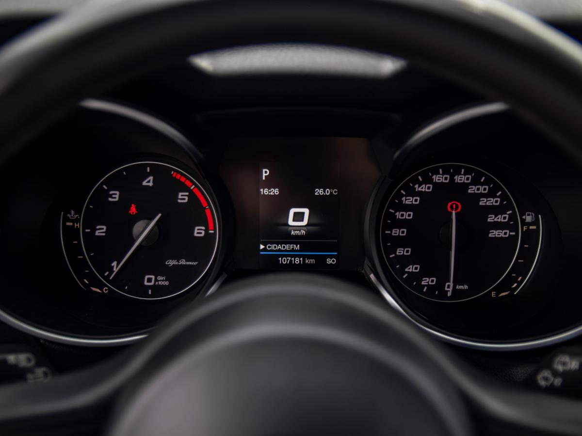 alfa-romeo-stelvio-2018-diesel-2143cc