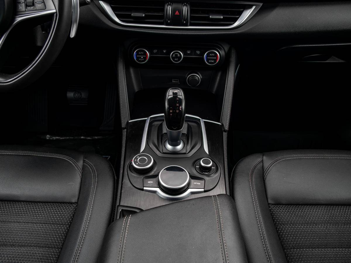alfa-romeo-stelvio-2018-diesel-2143cc