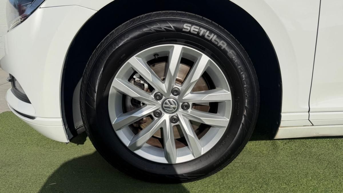 volkswagen-passat-variant-2017-diesel-1598cc