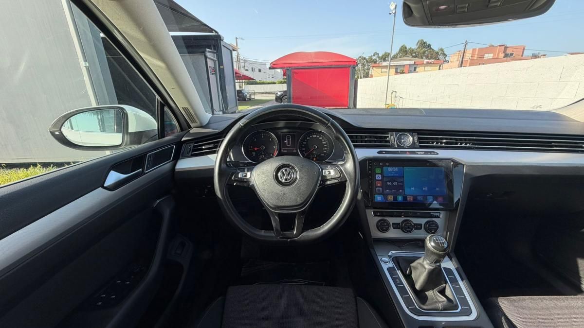 volkswagen-passat-variant-2017-diesel-1598cc