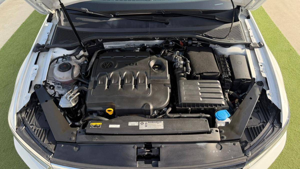 volkswagen-passat-variant-2017-diesel-1598cc