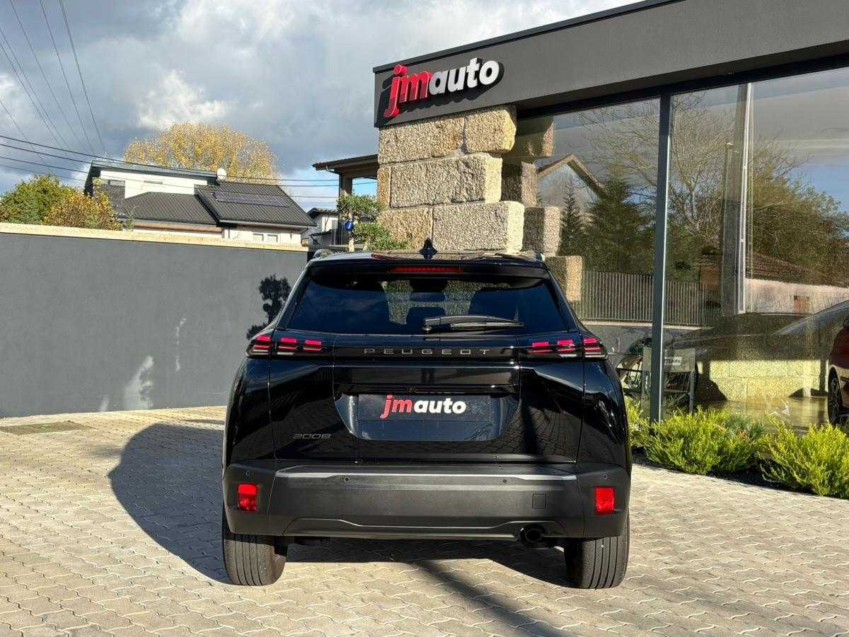 peugeot-2008-2024-gasolina-1199cc