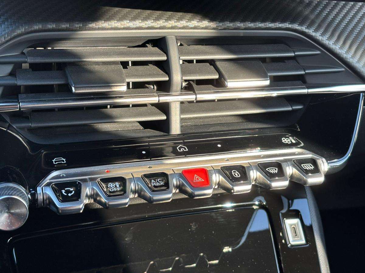 peugeot-2008-2024-gasolina-1199cc