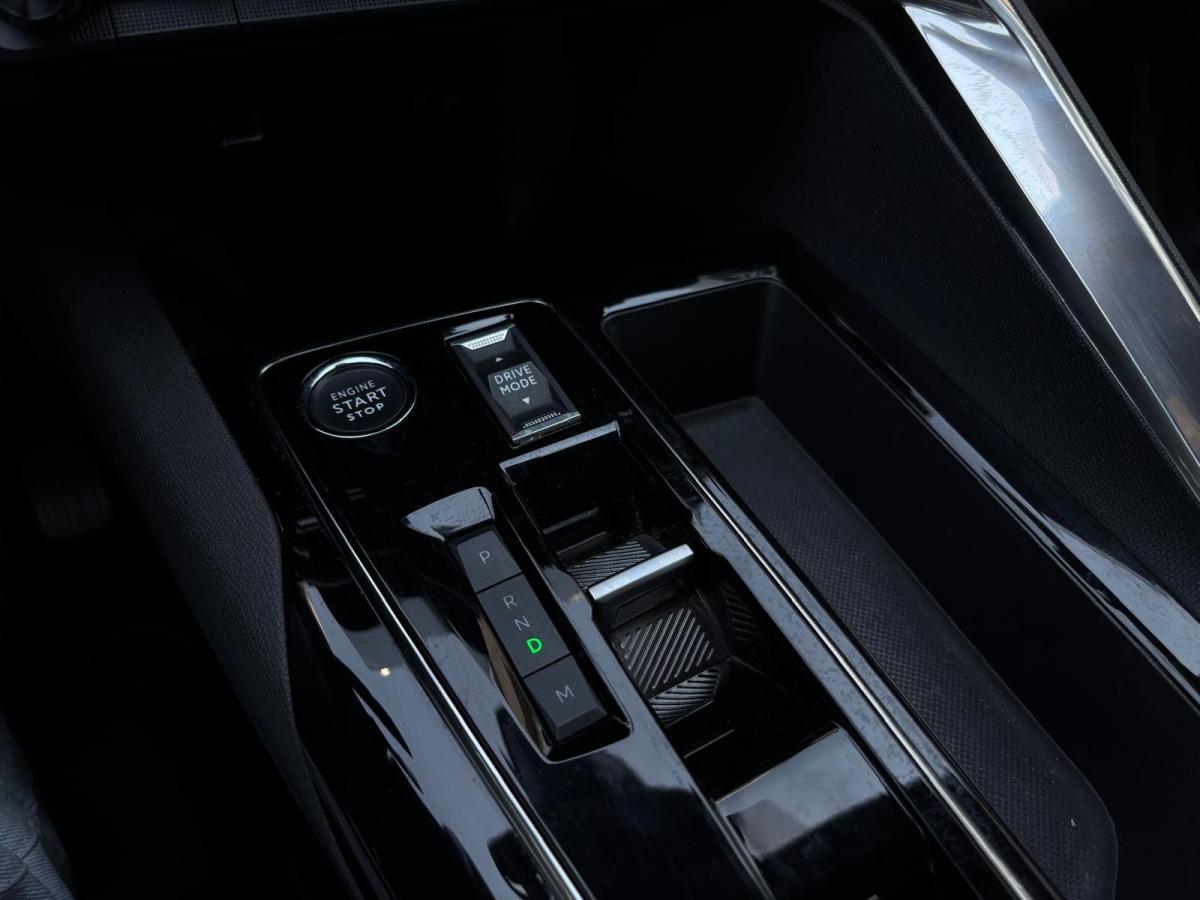 peugeot-5008-2023-gasolina-1199cc