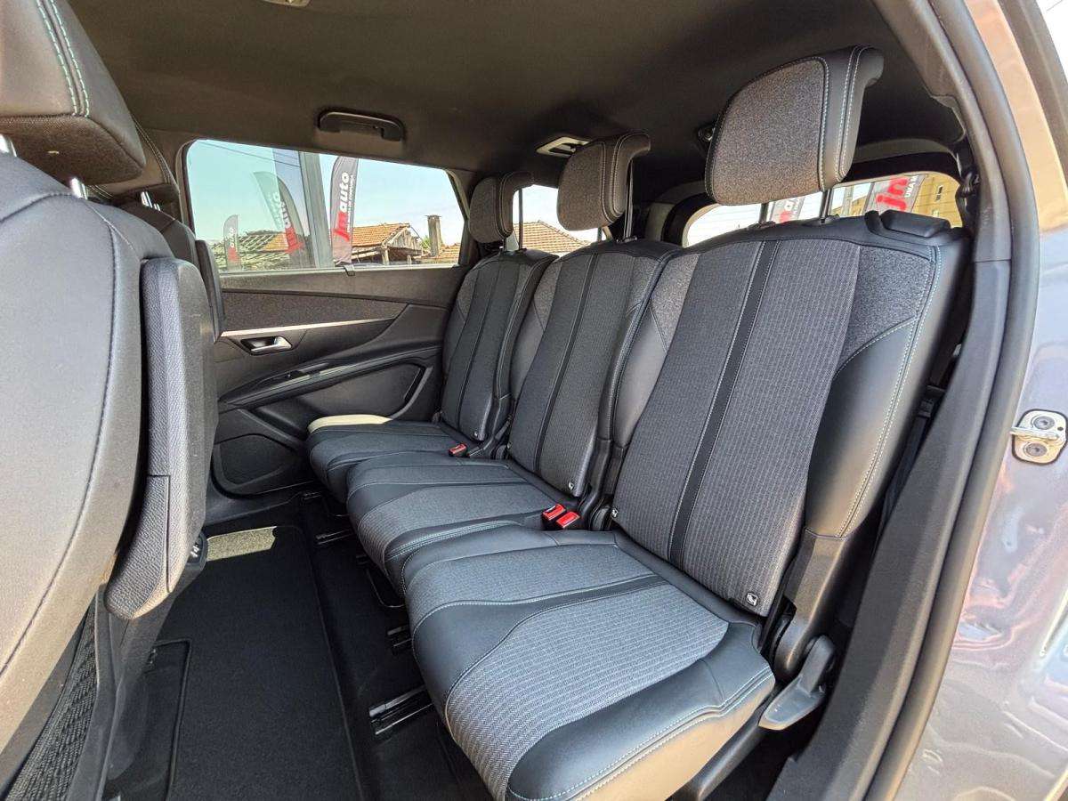 peugeot-5008-2023-gasolina-1199cc
