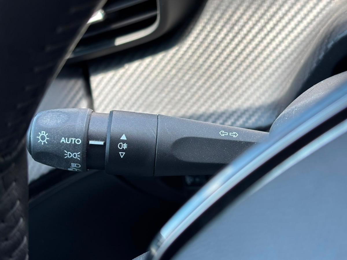 peugeot-208-2024-gasolina-1199cc