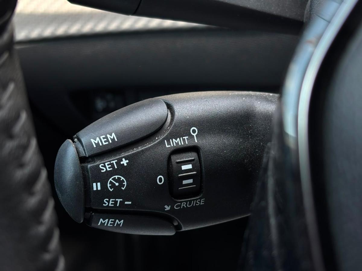 peugeot-208-2024-gasolina-1199cc