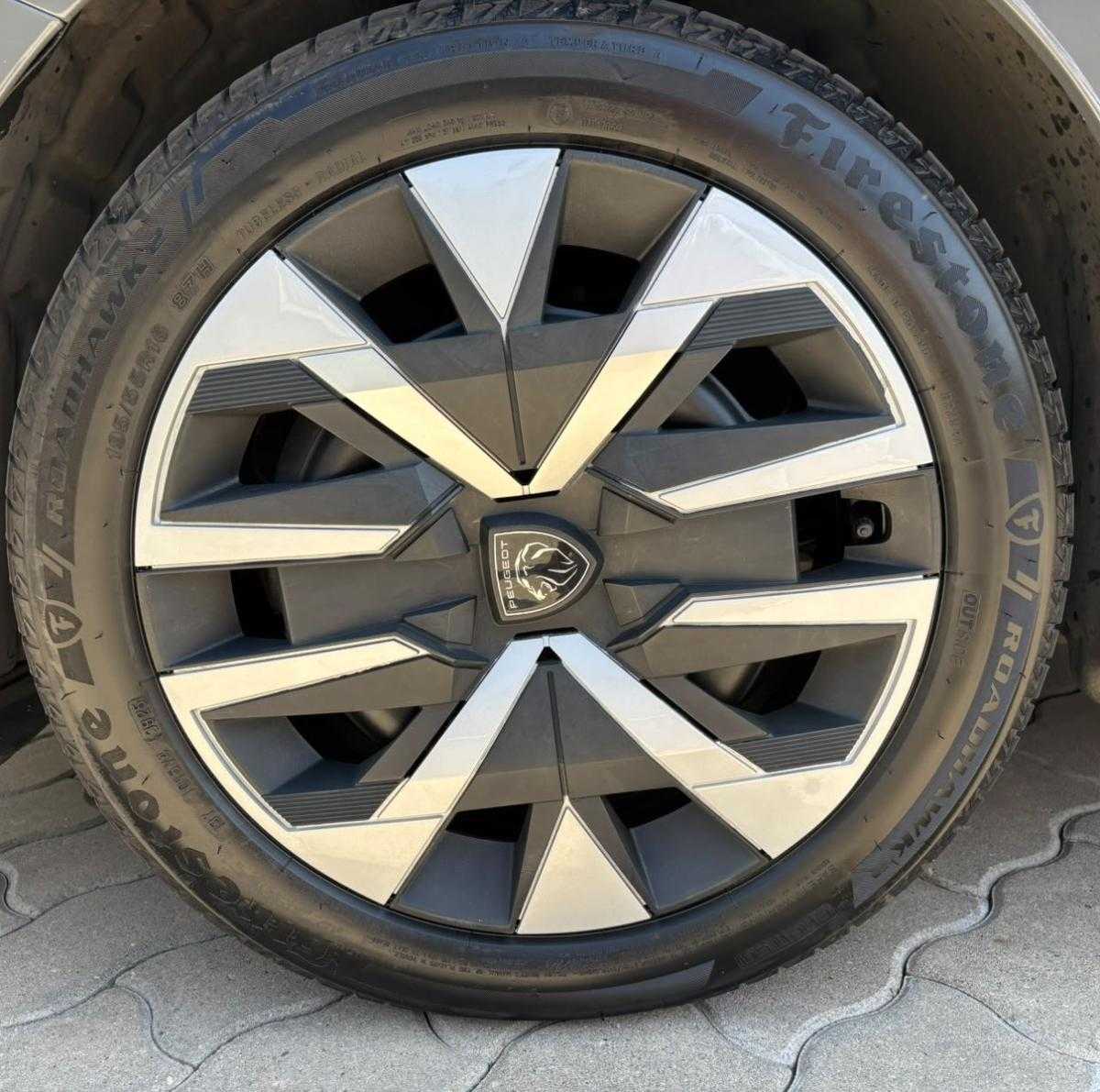 peugeot-208-2024-gasolina-1199cc