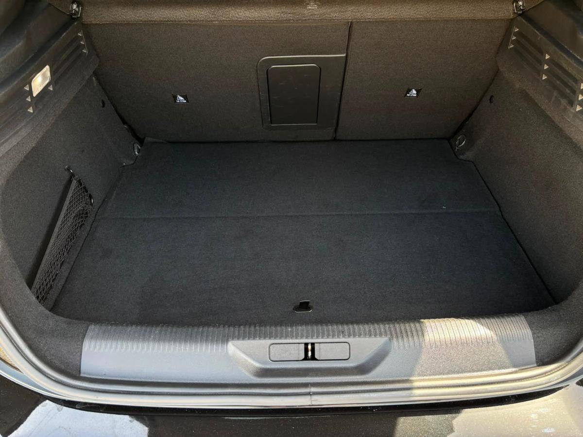 peugeot-308-2024-hibrido-a-gasolina-1598cc