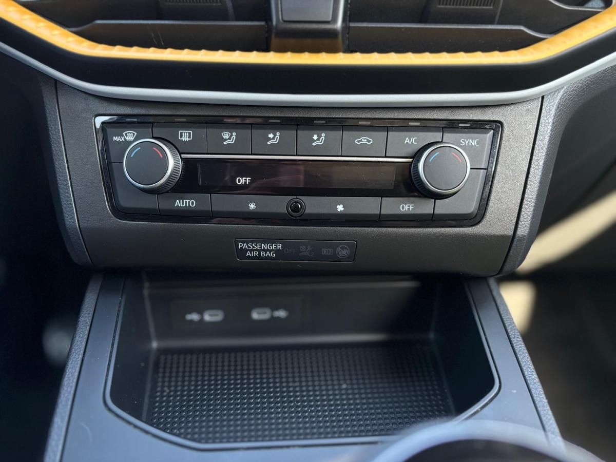 seat-ibiza-2023-gasolina-999cc