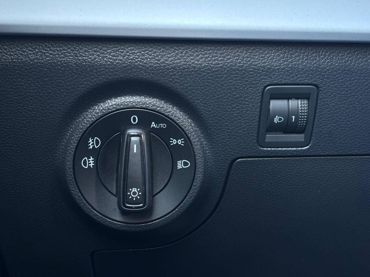 seat-ibiza-2023-gasolina-999cc
