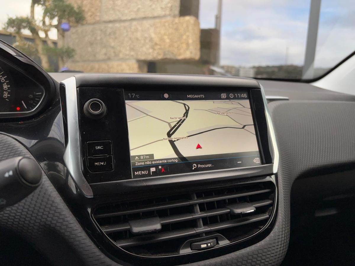 peugeot-2008-2018-gasolina-1199cc