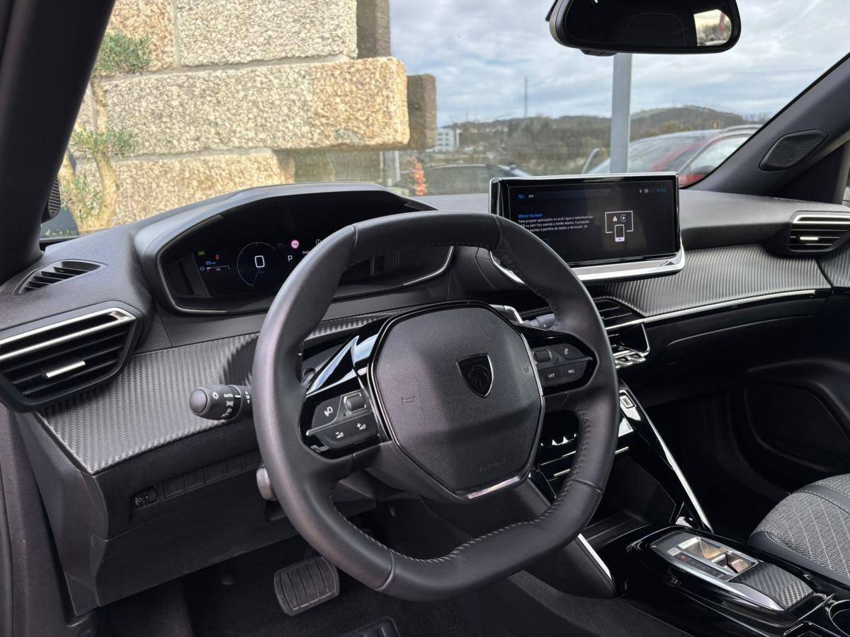 peugeot-2008-2025-hibrido-a-gasolina-1199cc
