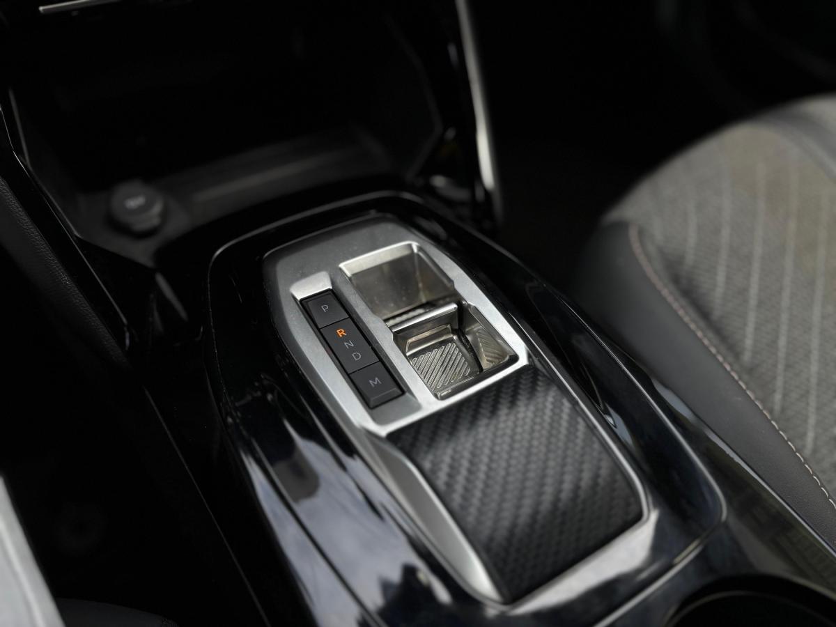 peugeot-2008-2025-hibrido-a-gasolina-1199cc