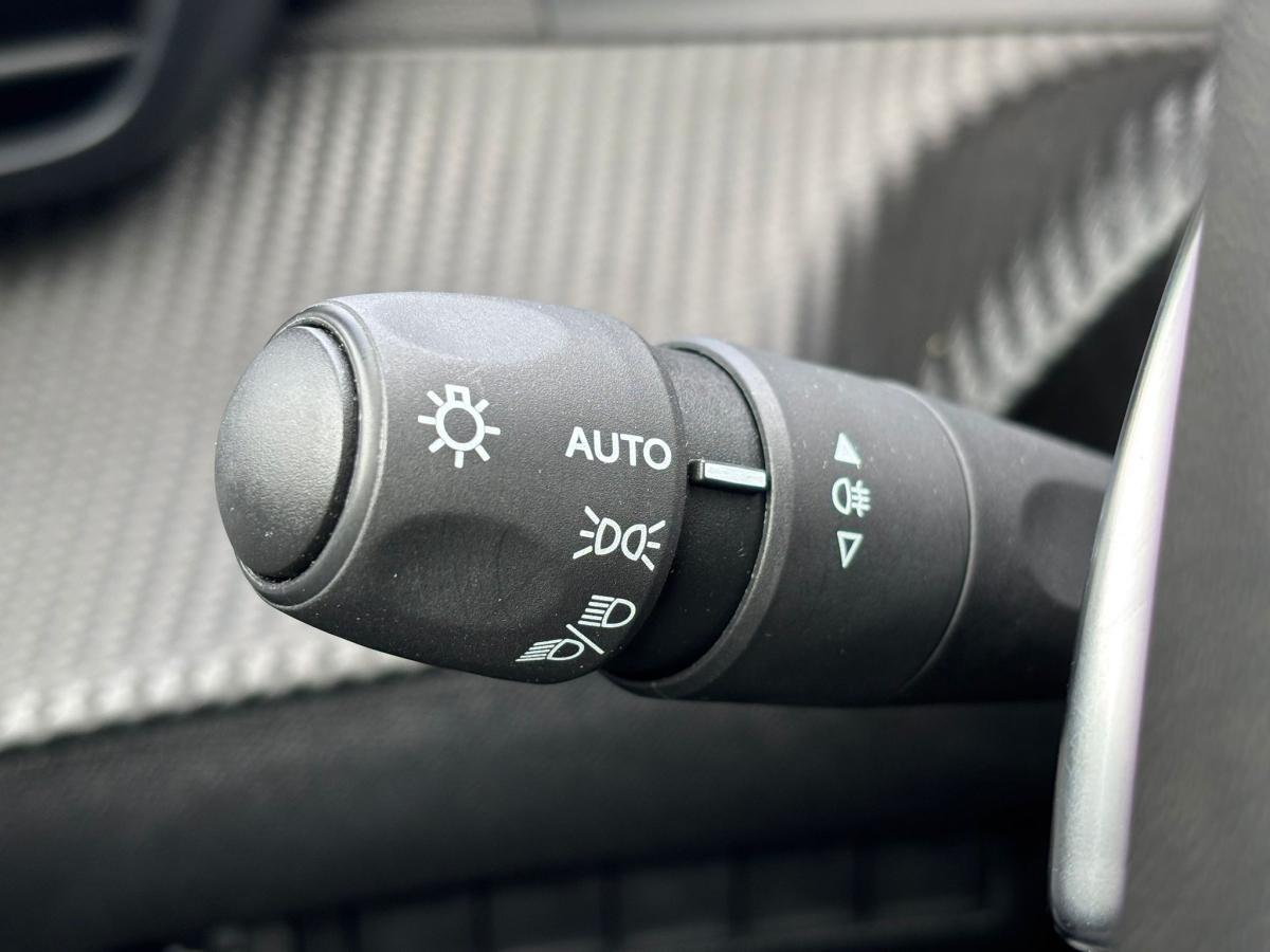 peugeot-2008-2025-hibrido-a-gasolina-1199cc