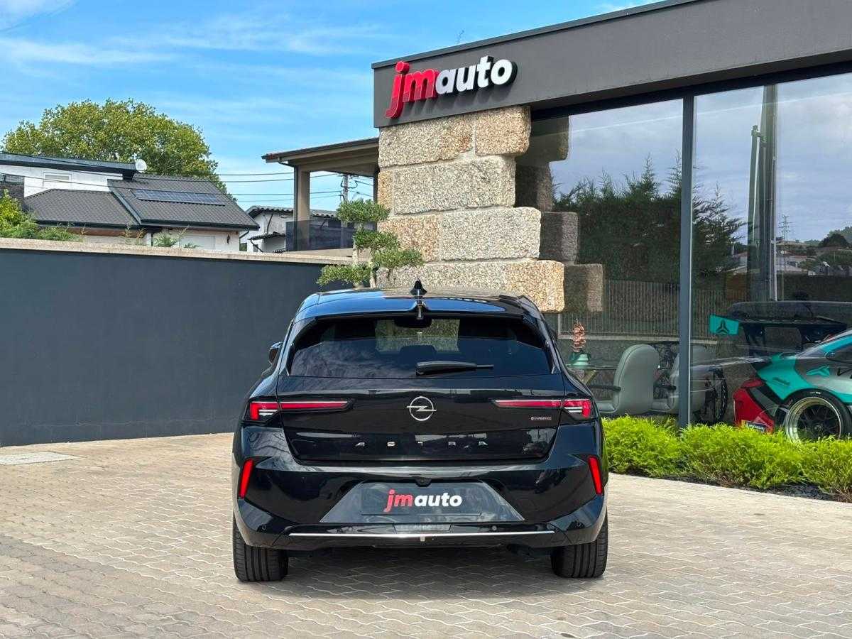 opel-astra-2023-hibrido-a-gasolina-1598cc