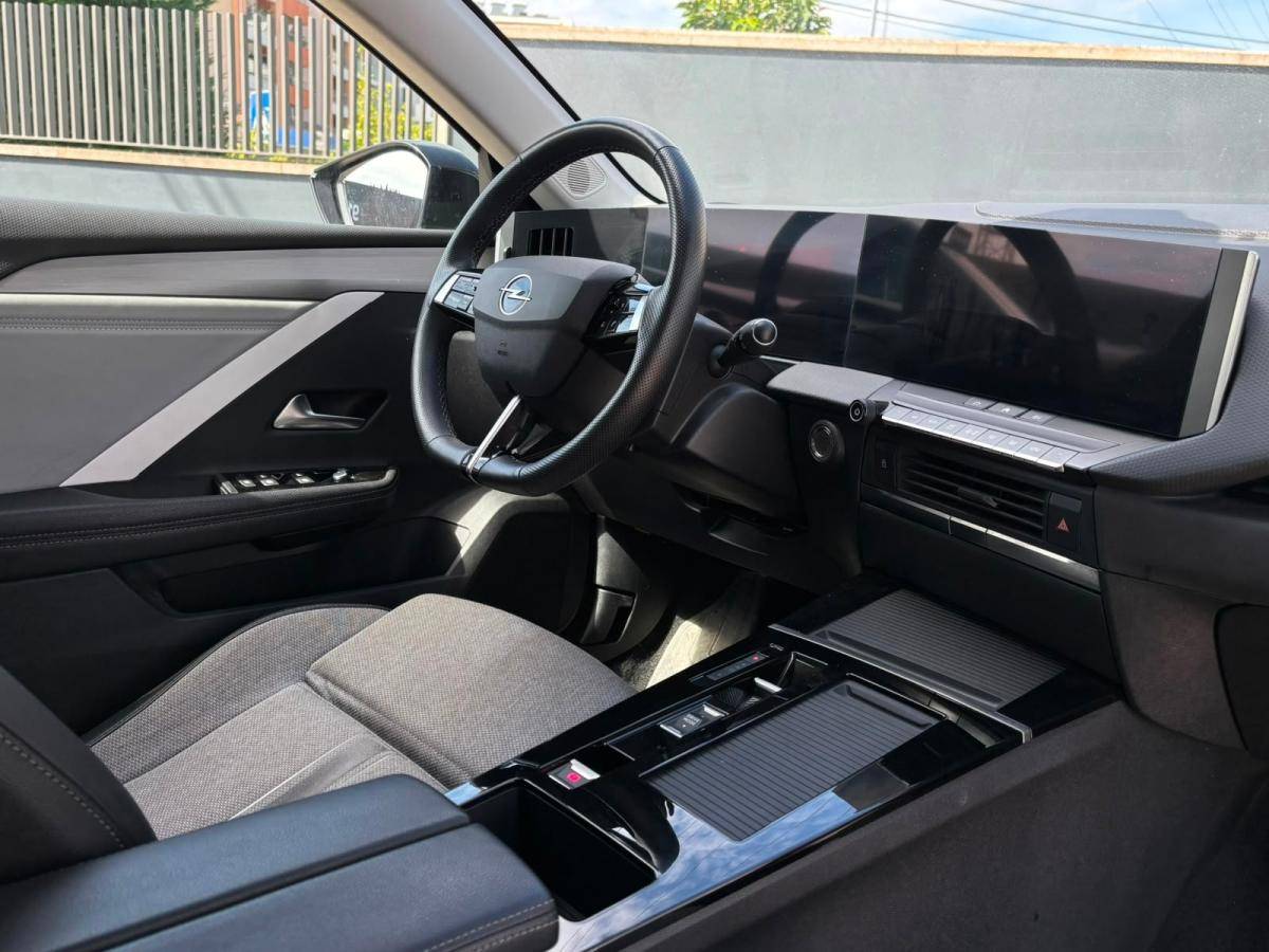opel-astra-2023-hibrido-a-gasolina-1598cc