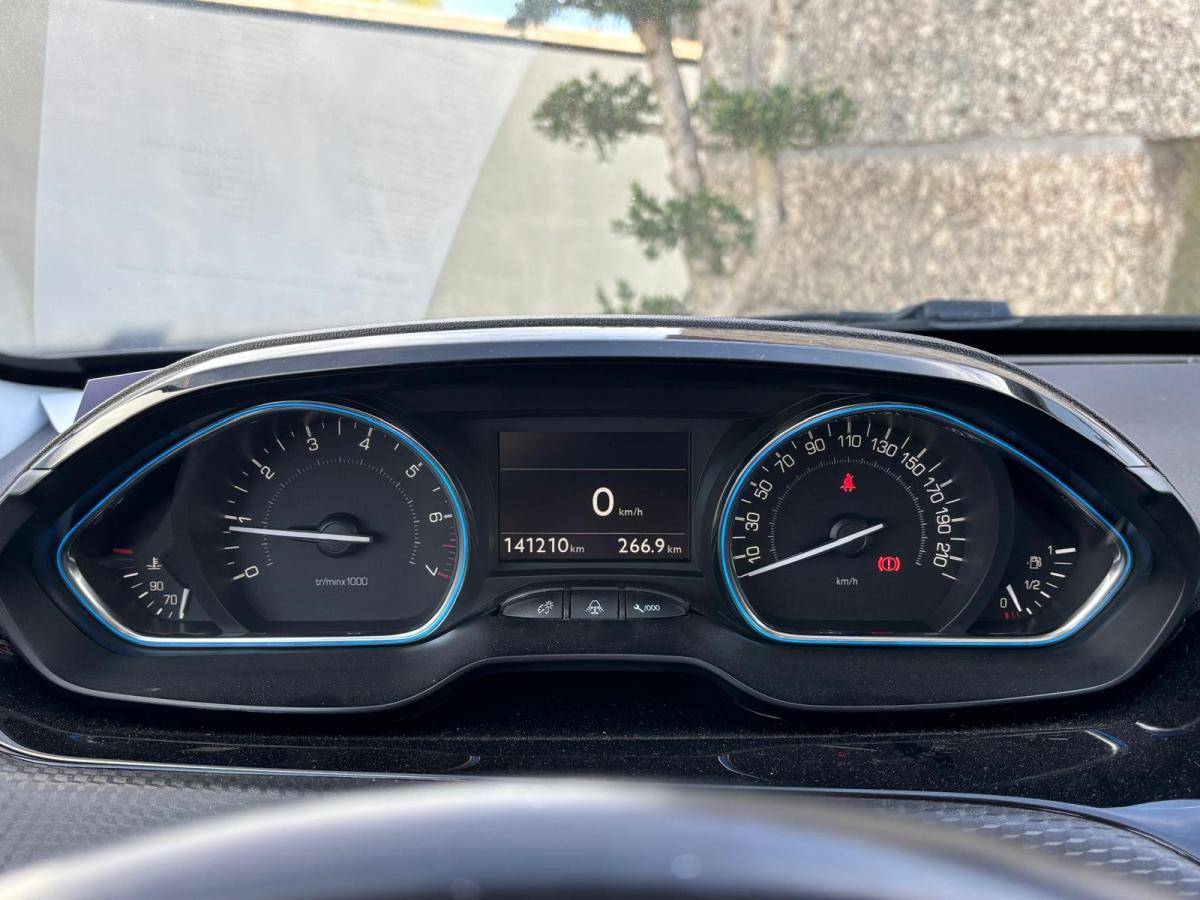 peugeot-2008-2018-gasolina-1199cc