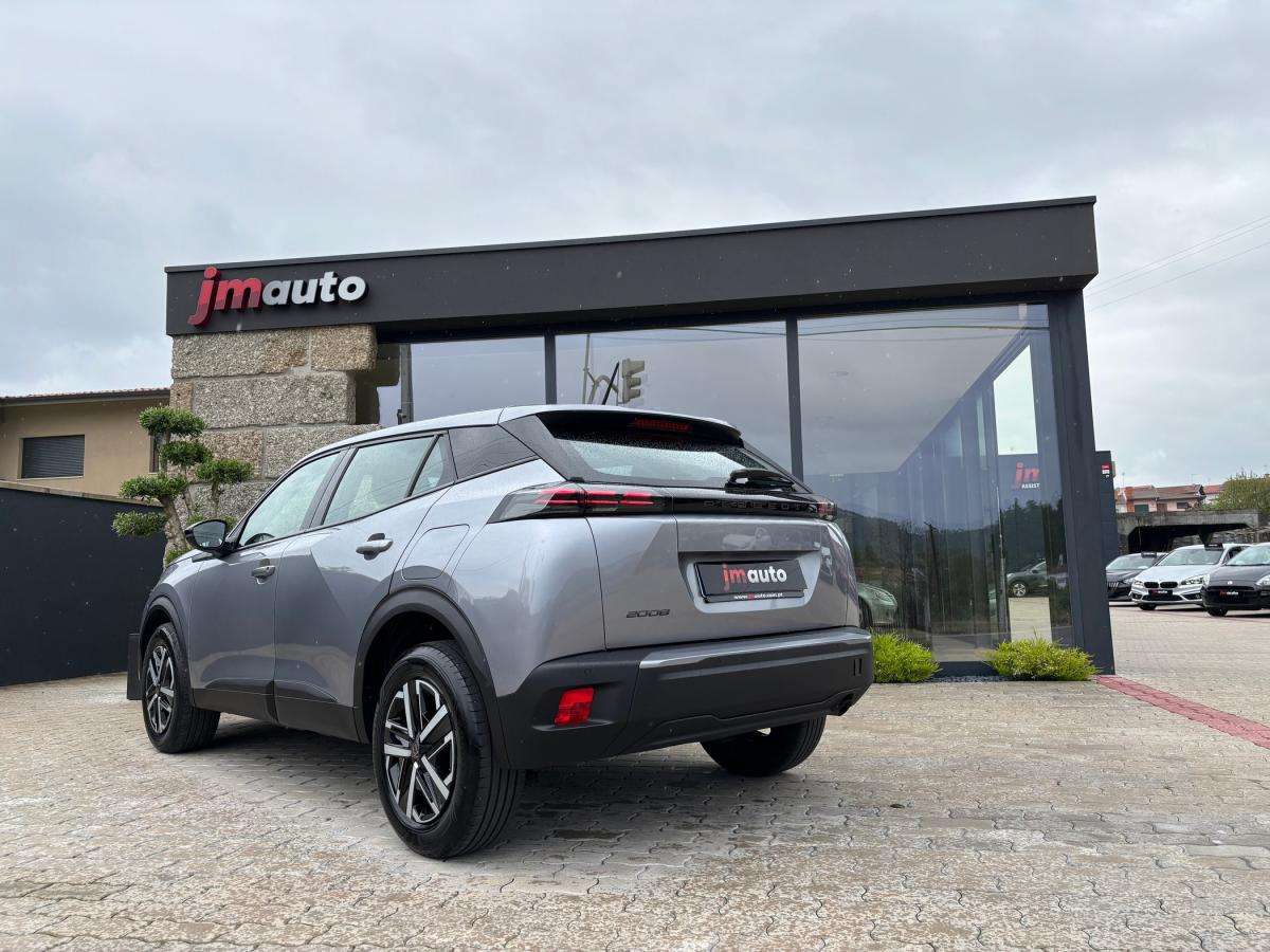 peugeot-2008-2024-gasolina-1199cc
