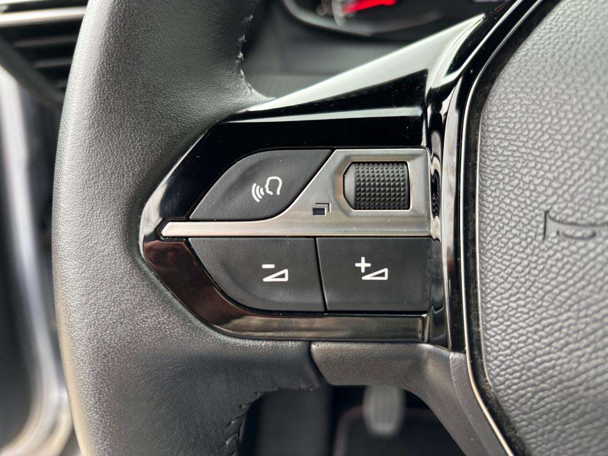 peugeot-2008-2024-gasolina-1199cc