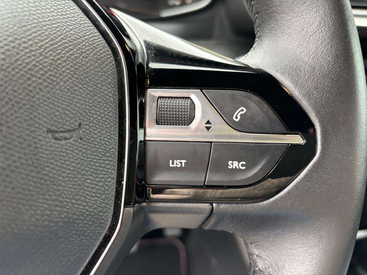 peugeot-2008-2024-gasolina-1199cc