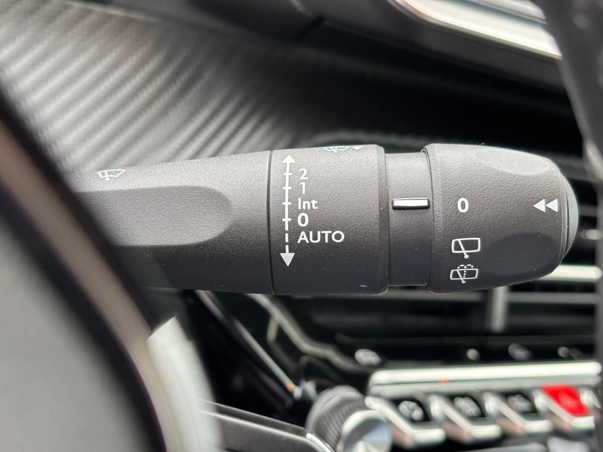 peugeot-2008-2024-gasolina-1199cc