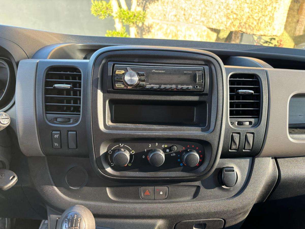 renault-trafic-2015-diesel-1598cc