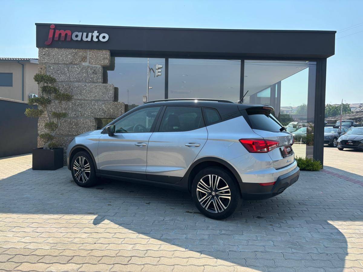 seat-arona-2023-gasolina-999cc