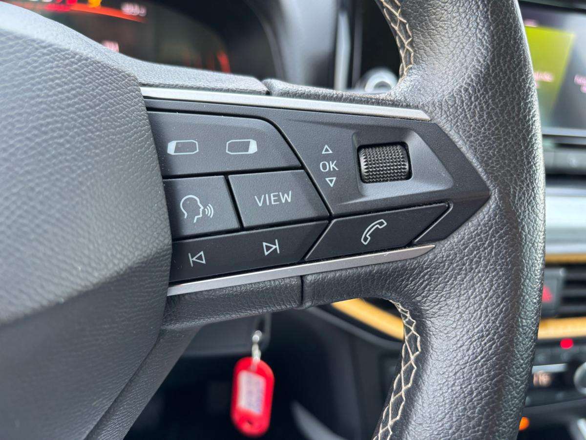 seat-arona-2023-gasolina-999cc