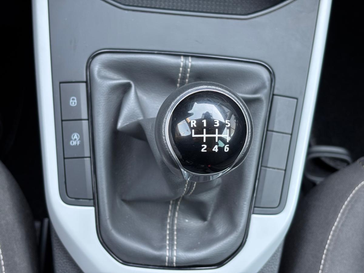 seat-arona-2023-gasolina-999cc