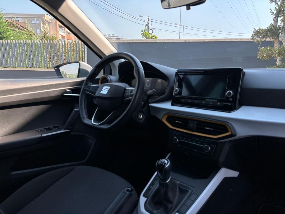 seat-arona-2023-gasolina-999cc