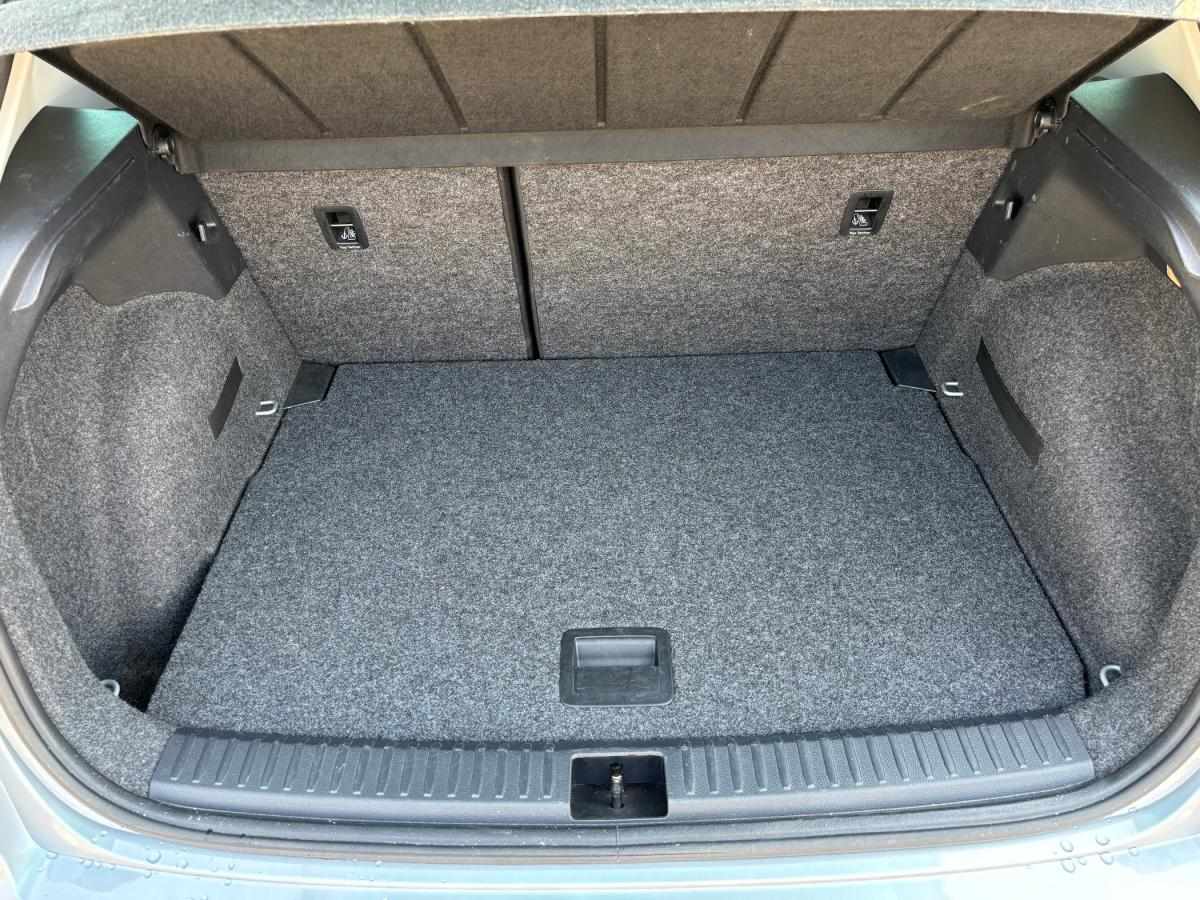 seat-arona-2023-gasolina-999cc