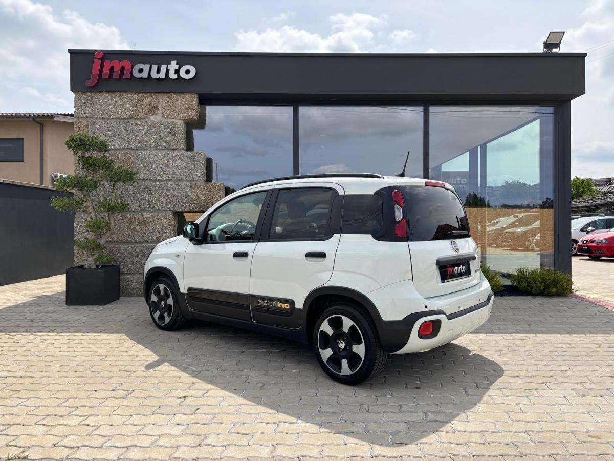 fiat-panda-2025-hibrido-a-gasolina-999cc