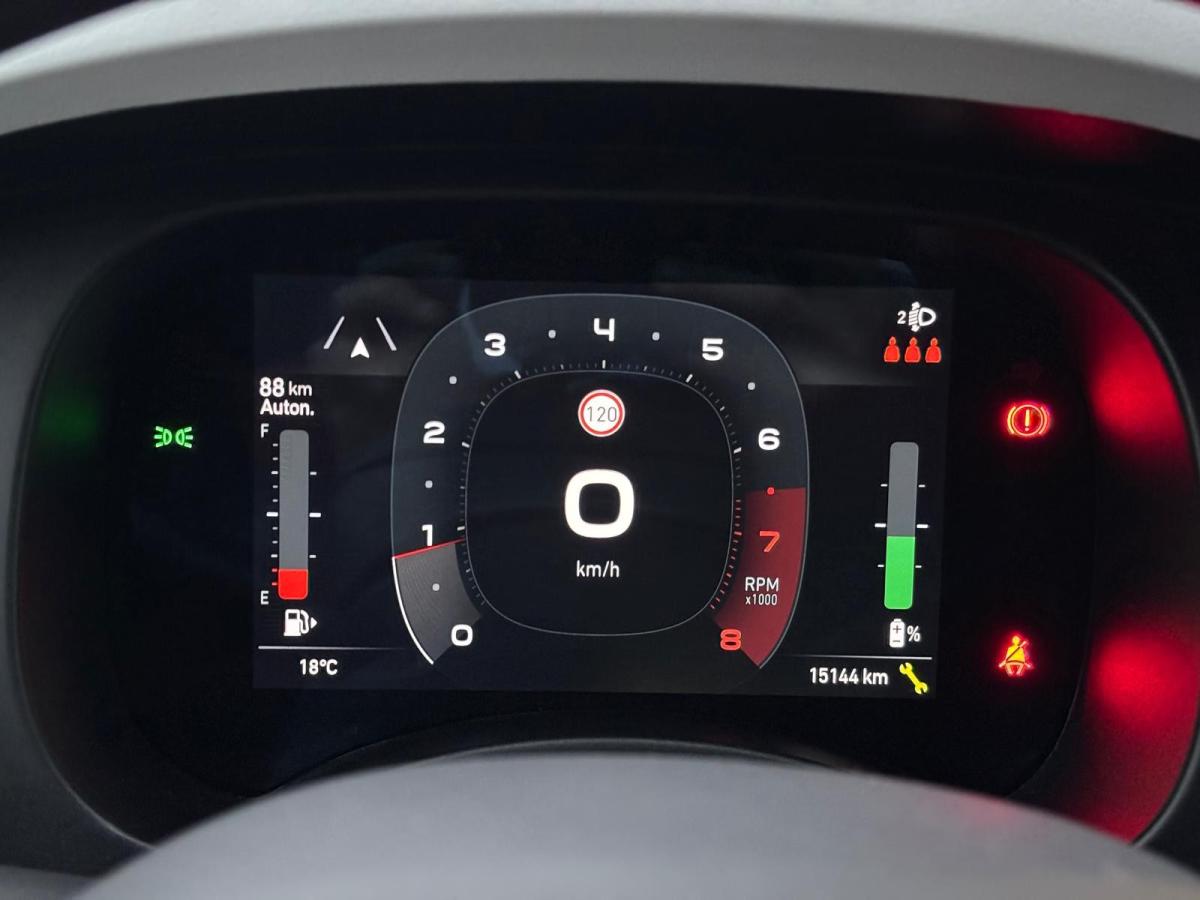 fiat-panda-2025-hibrido-a-gasolina-999cc