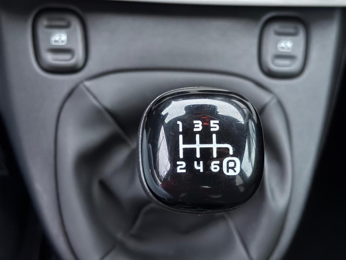 fiat-panda-2025-hibrido-a-gasolina-999cc
