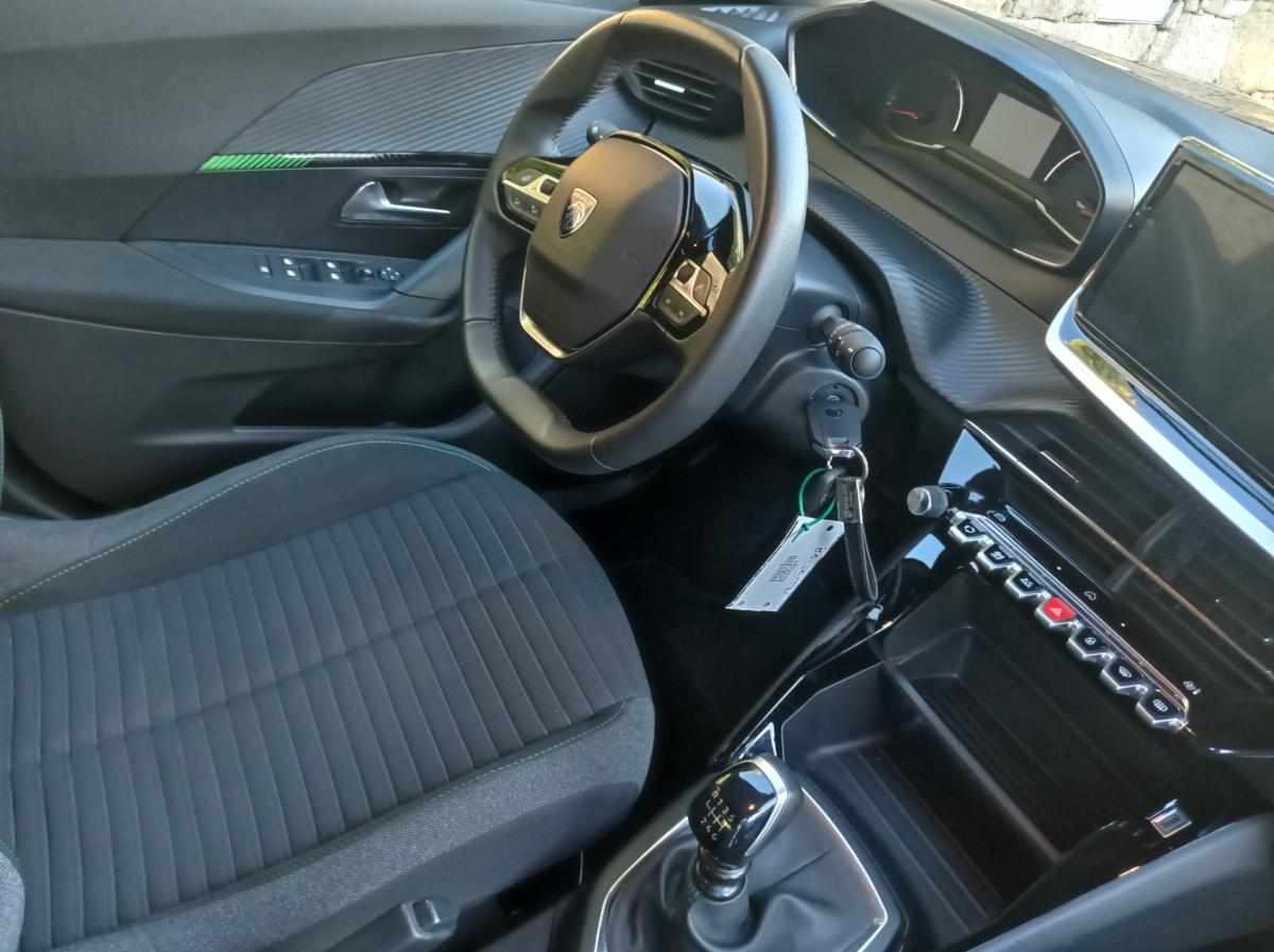 peugeot-2008-1-2-puretech-2024-gasolina-1199cc