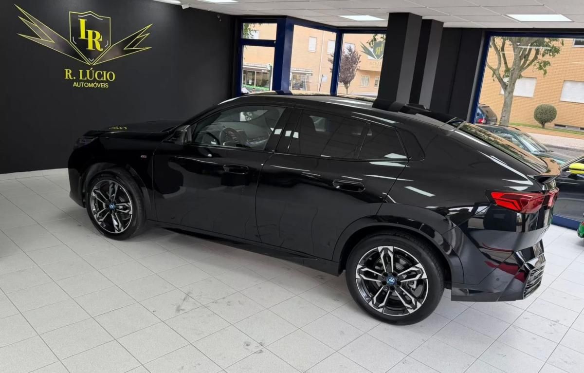 bmw-x2-2025-eletrico-200cc