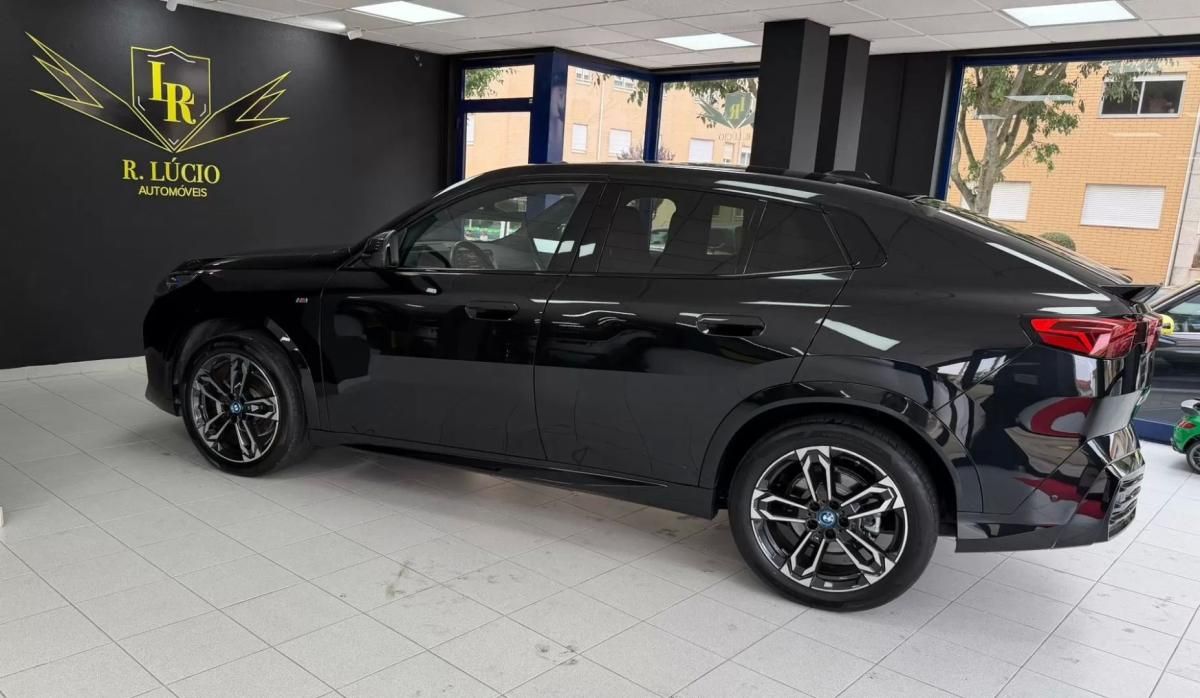bmw-x2-2025-eletrico-200cc