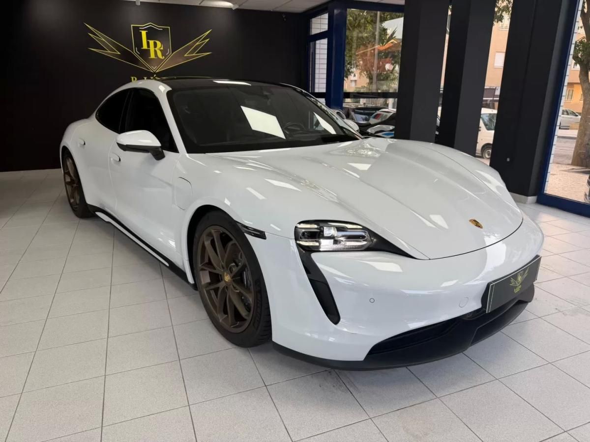 porsche-taycan-2023-eletrico-0cc