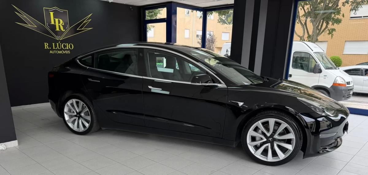 tesla-model-3-2019-eletrico-0cc