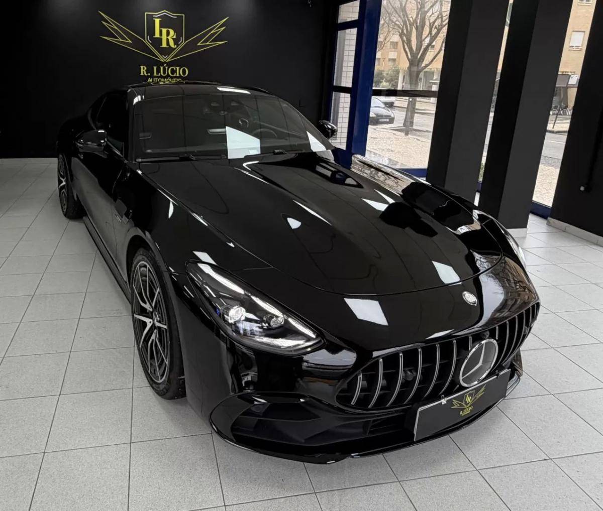 mercedes-benz-amg-gt-2025-gasolina-1991cc