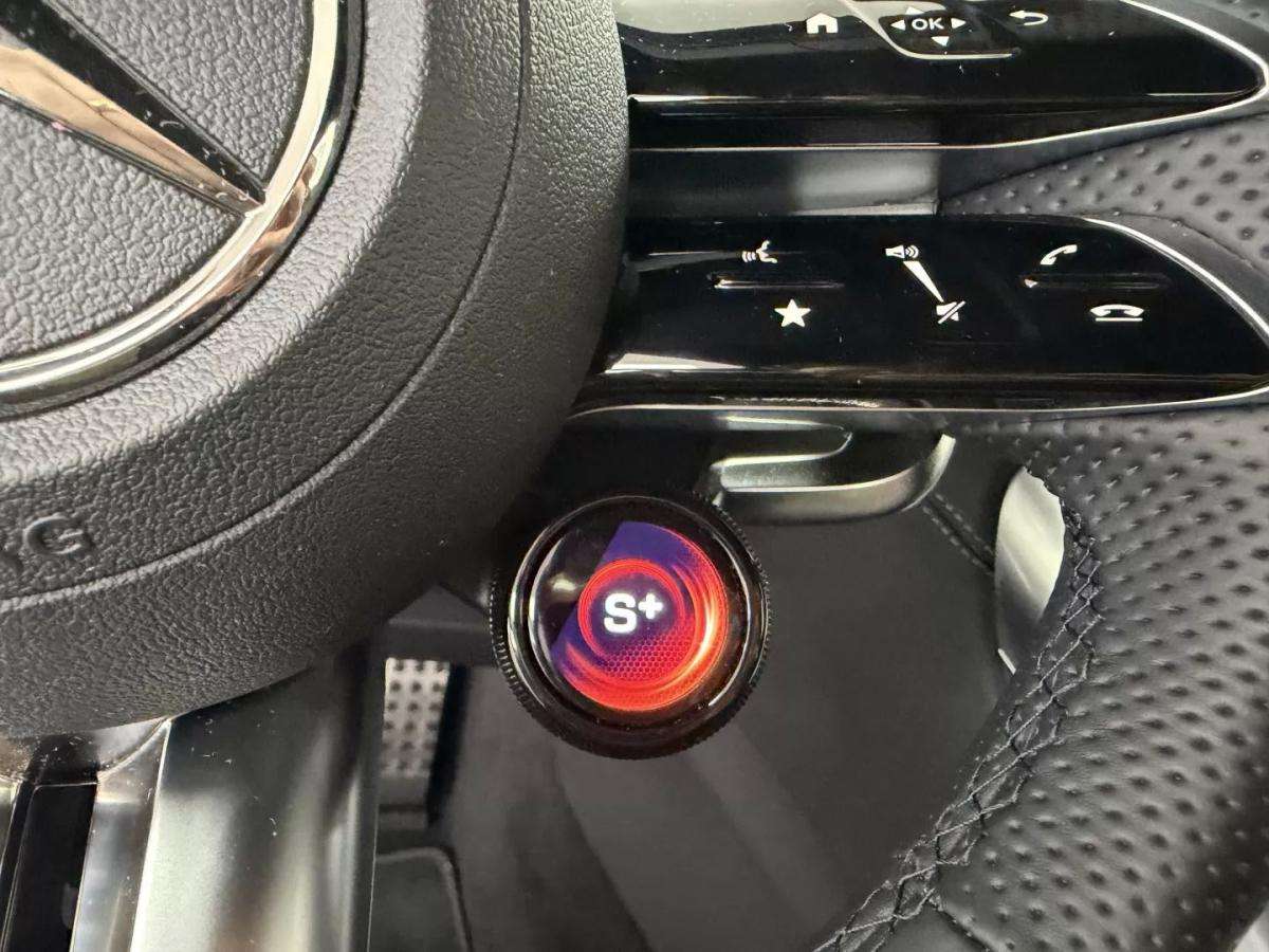 mercedes-benz-amg-gt-2025-gasolina-1991cc
