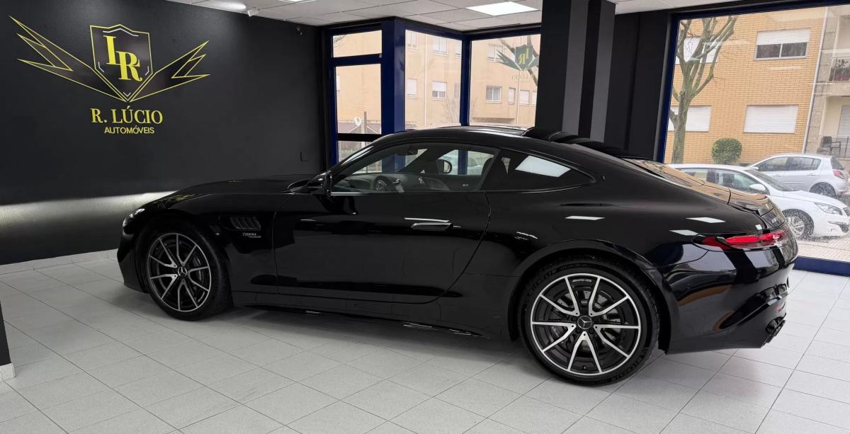 mercedes-benz-amg-gt-2025-gasolina-1991cc