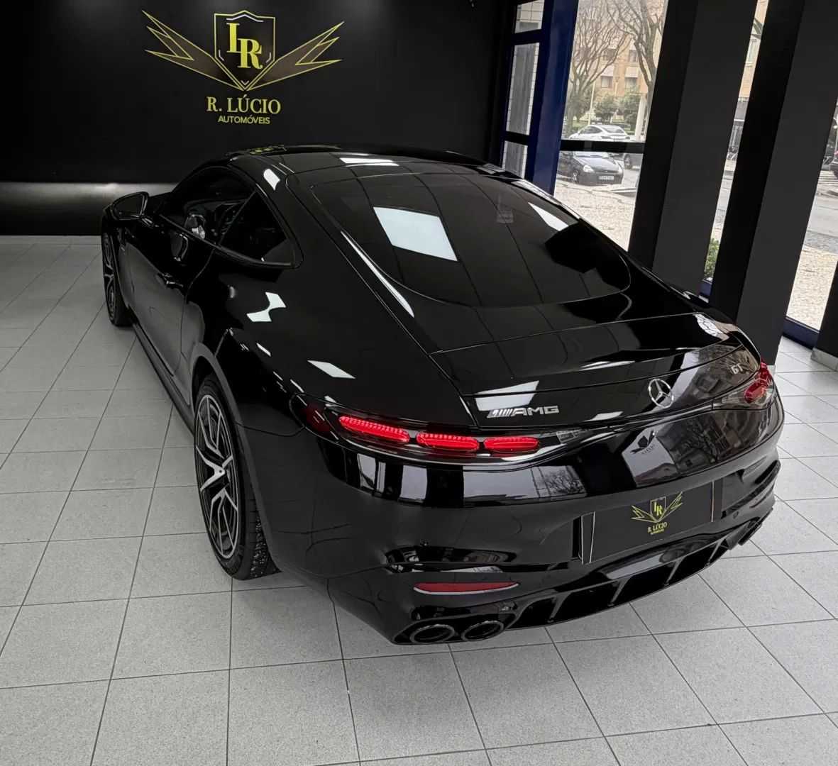 mercedes-benz-amg-gt-2025-gasolina-1991cc