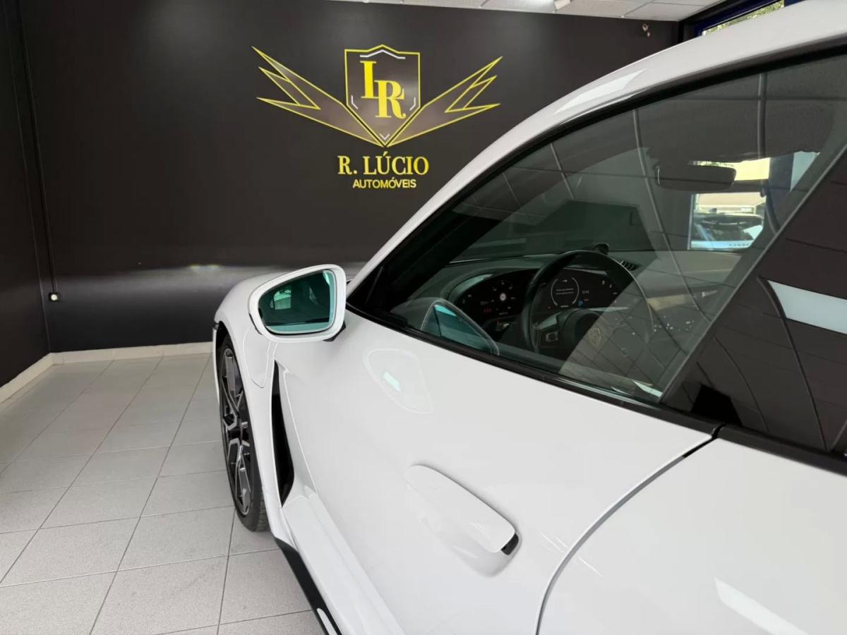 porsche-taycan-2023-eletrico-0cc