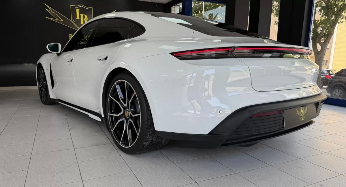 porsche-taycan-2023-eletrico-0cc