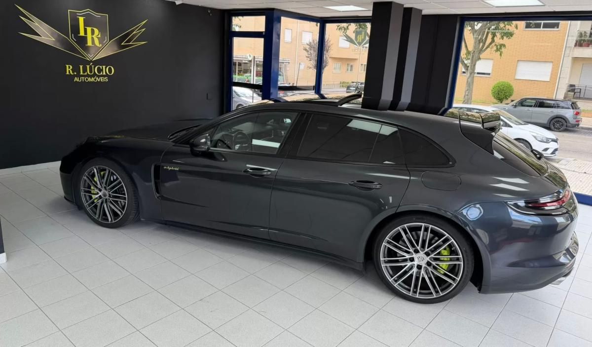 porsche-panamera-sport-turismo-2017-hibrido-2894cc