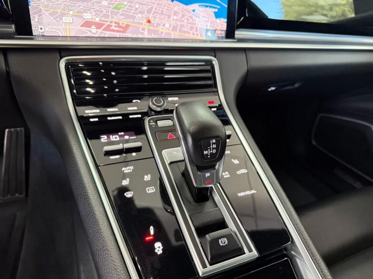 porsche-panamera-sport-turismo-2017-hibrido-2894cc