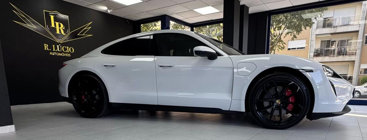 porsche-taycan-2021-eletrico-200cc