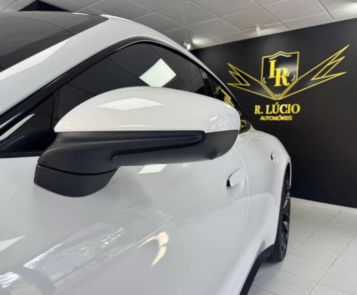 porsche-taycan-2021-eletrico-200cc